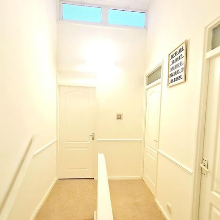 Cosy Luxurious 3 Bedroom House, Free Parking, Free Wifi, Private Garden, Free Netflix Havering Ngoại thất bức ảnh